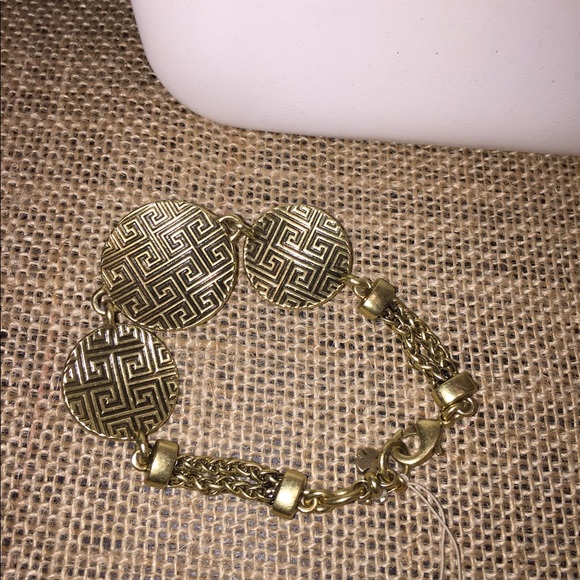 🛑 SOLD 🚨LUCKY BRAND 3 Pc Coral Gold Tone Necklace Bracelet Earrings Set $133 NWT - Picture 8 of 11